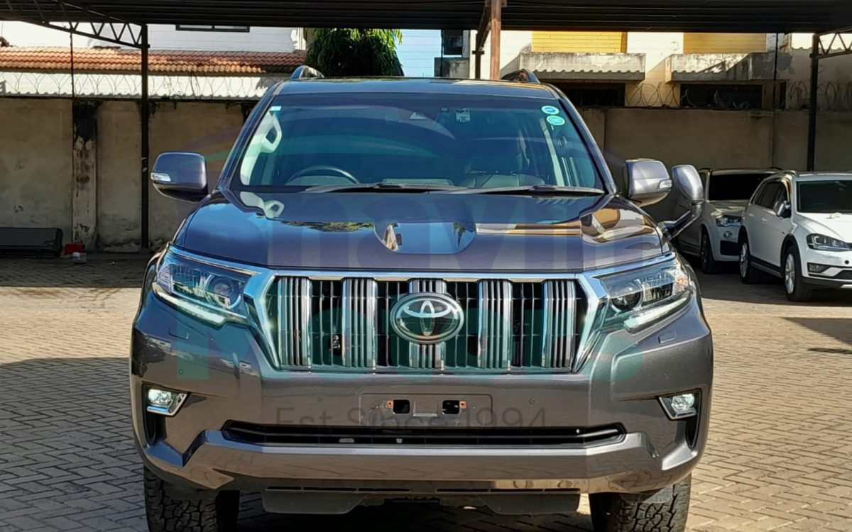 GridArt_20240703_152320235