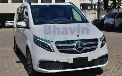 3822 Mercedes Benz V220D