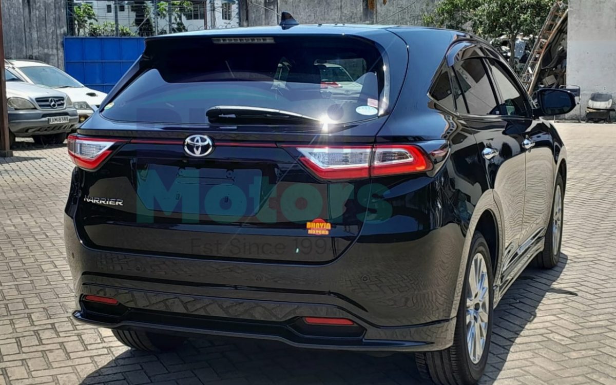 GridArt_20240927_123059381