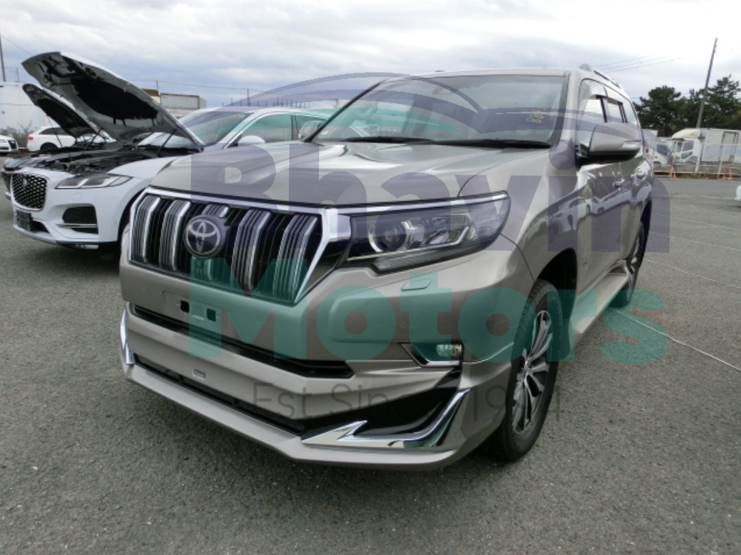 GridArt_20241130_092740833