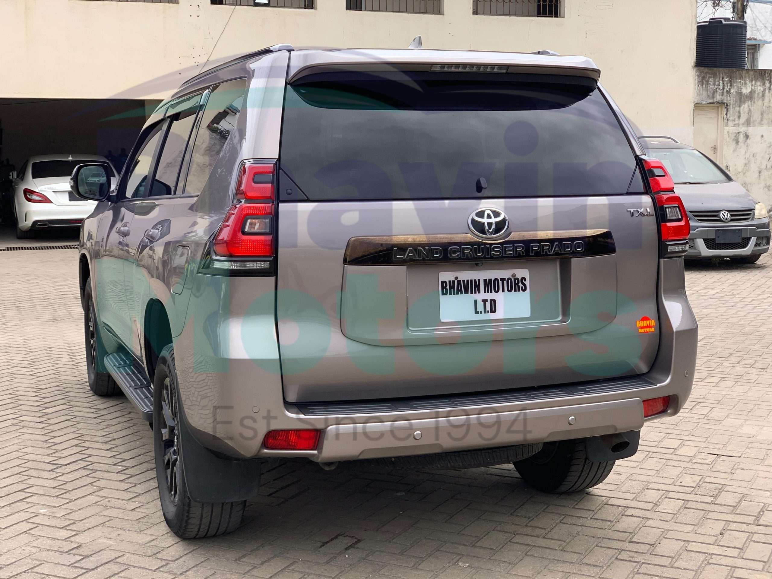 GridArt_20250206_132743642