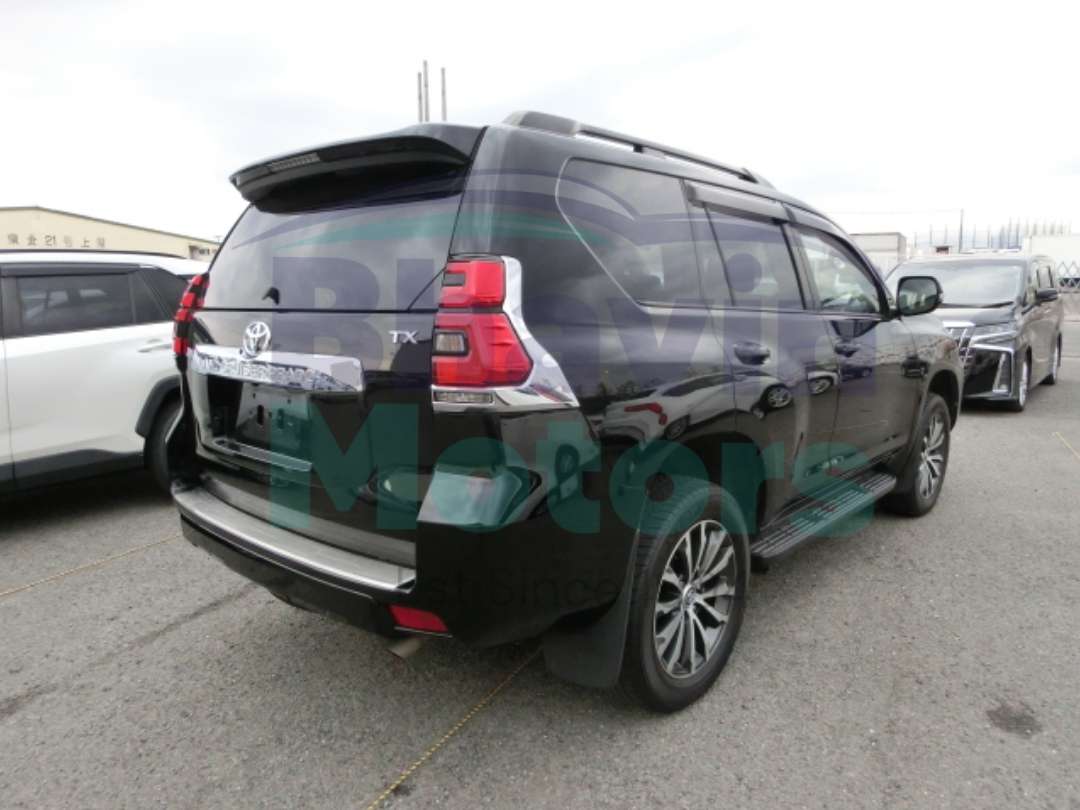 GridArt_20250222_095819967