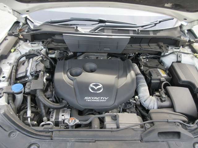 18 CX-8(965)pearl-05