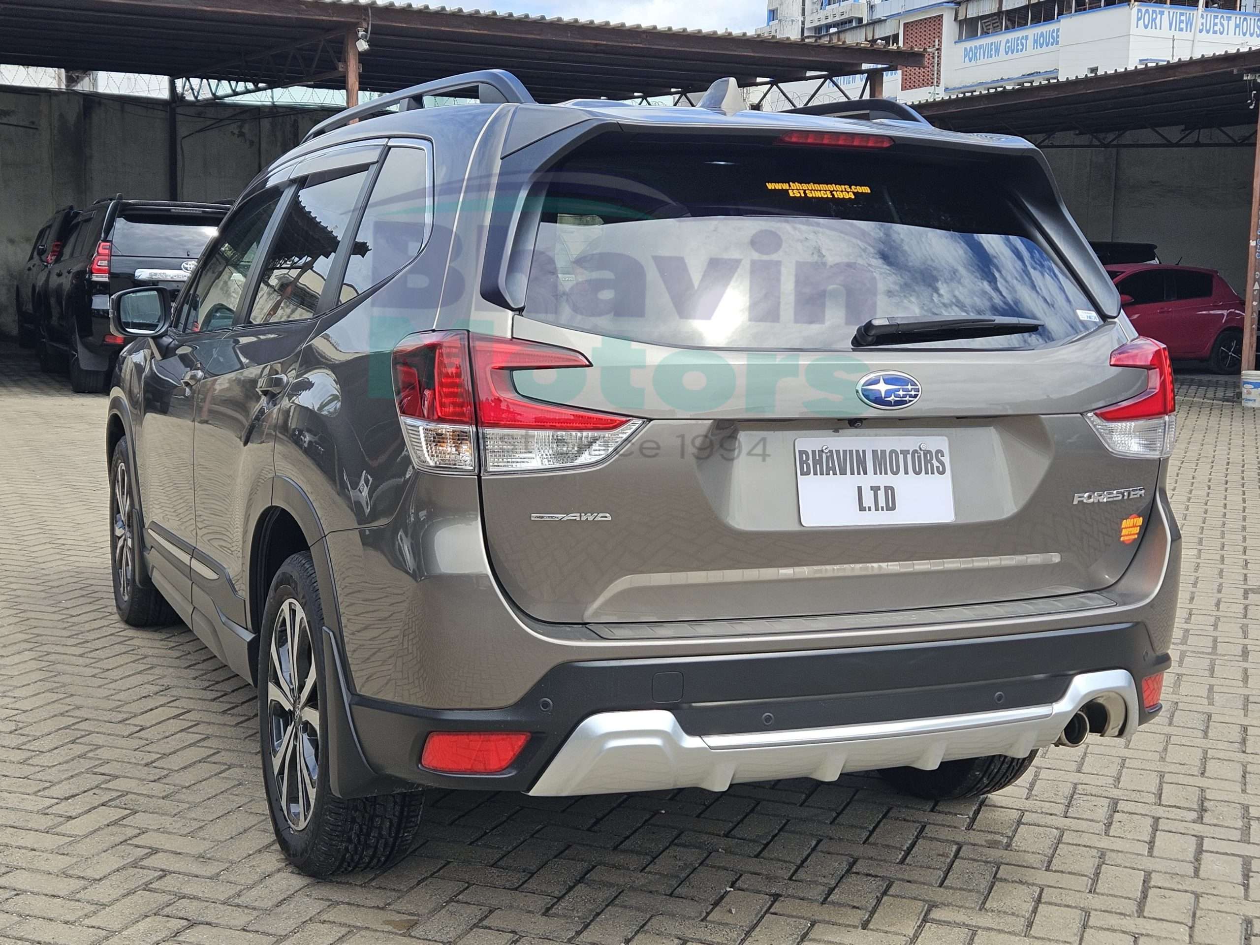 GridArt_20250428_135814963