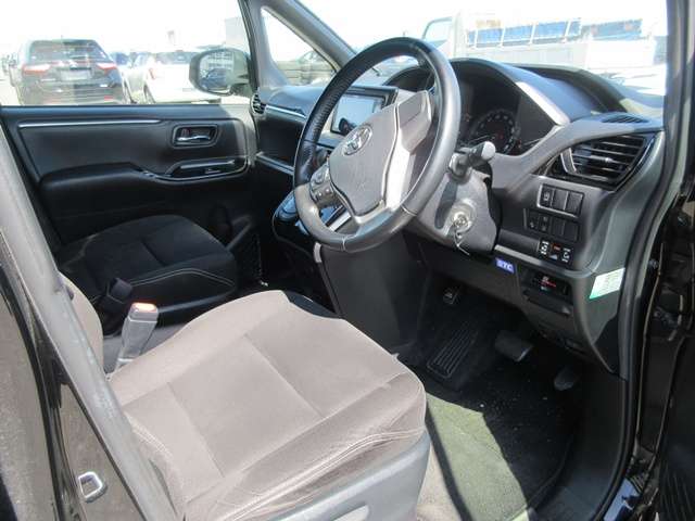 18 Esquire(467)black-13