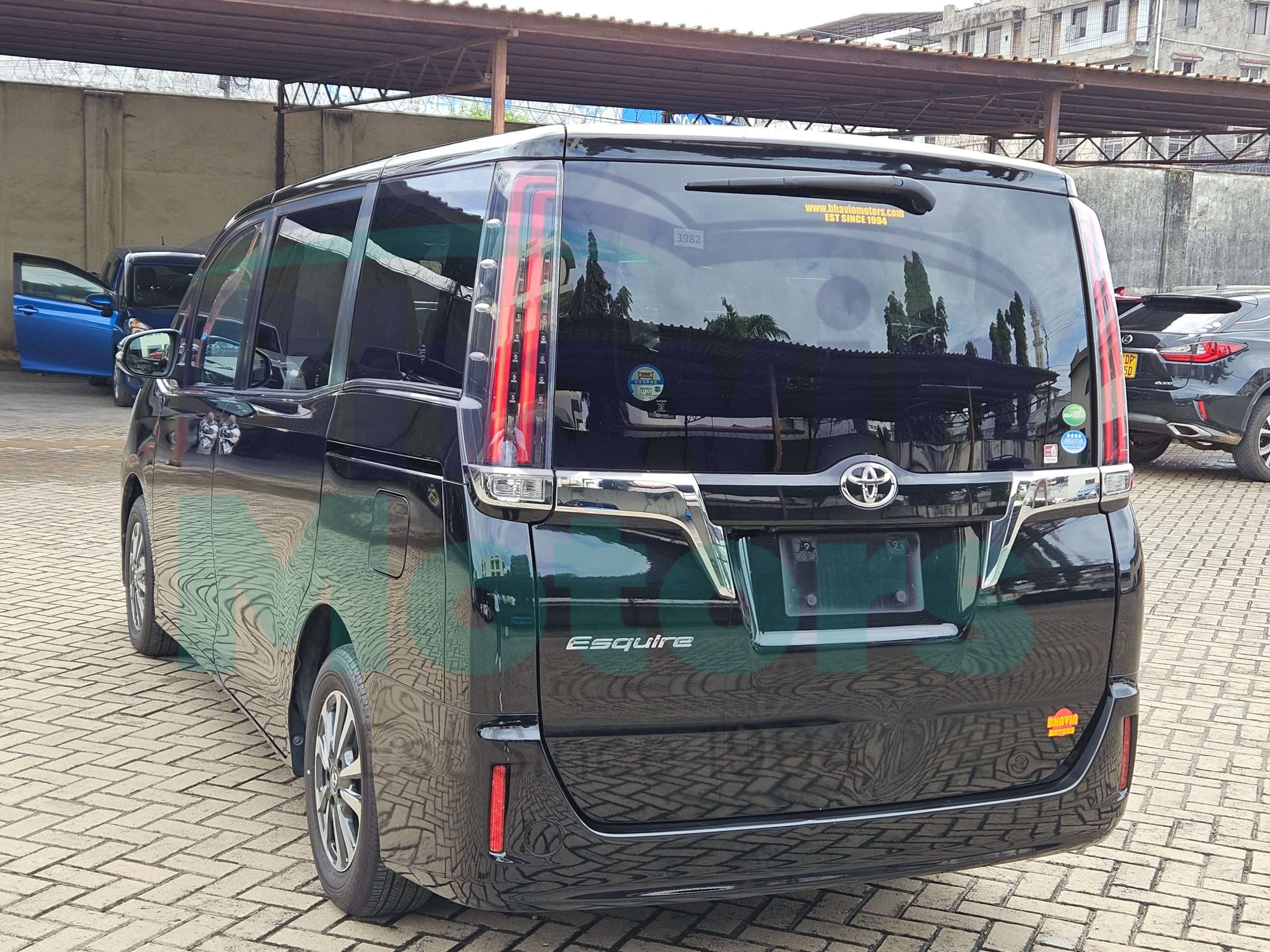 GridArt_20250704_085547757