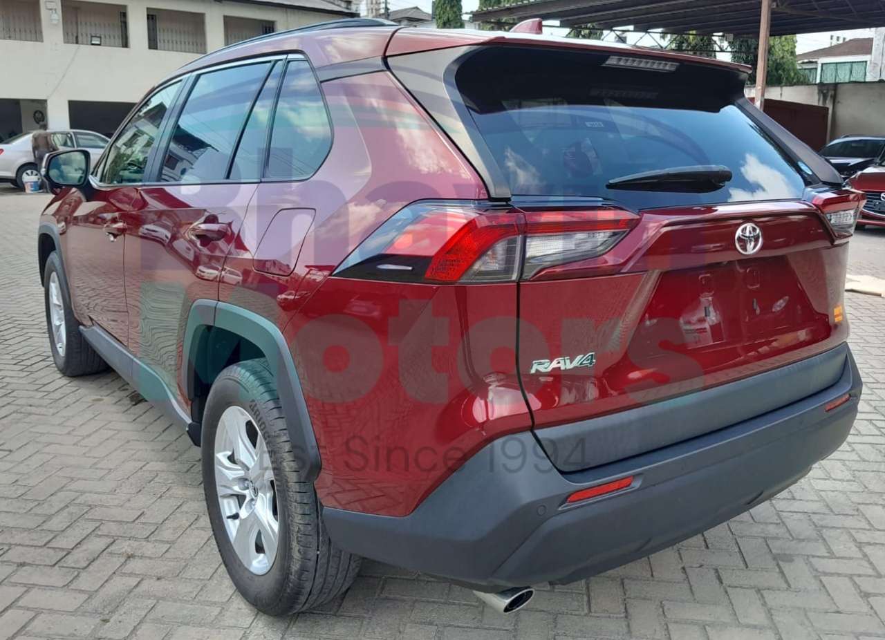 GridArt_20250731_133235964