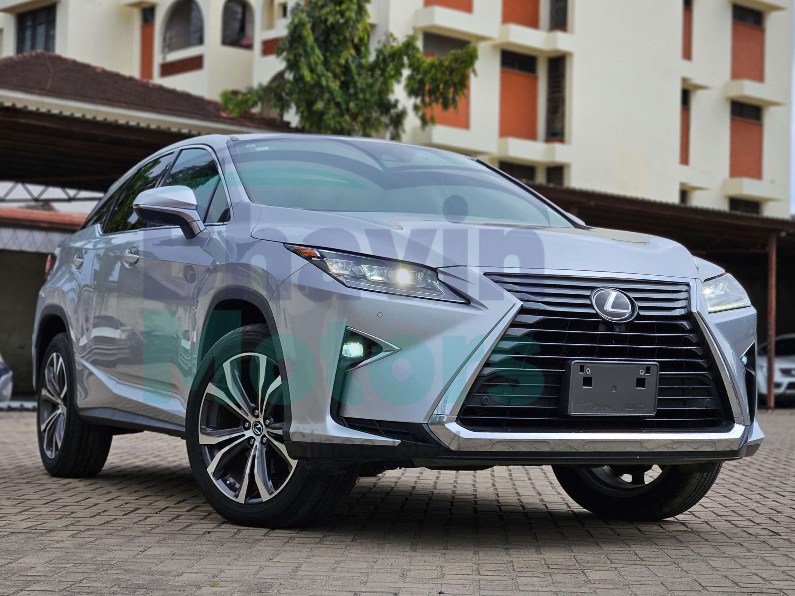 GridArt_20250830_095050675