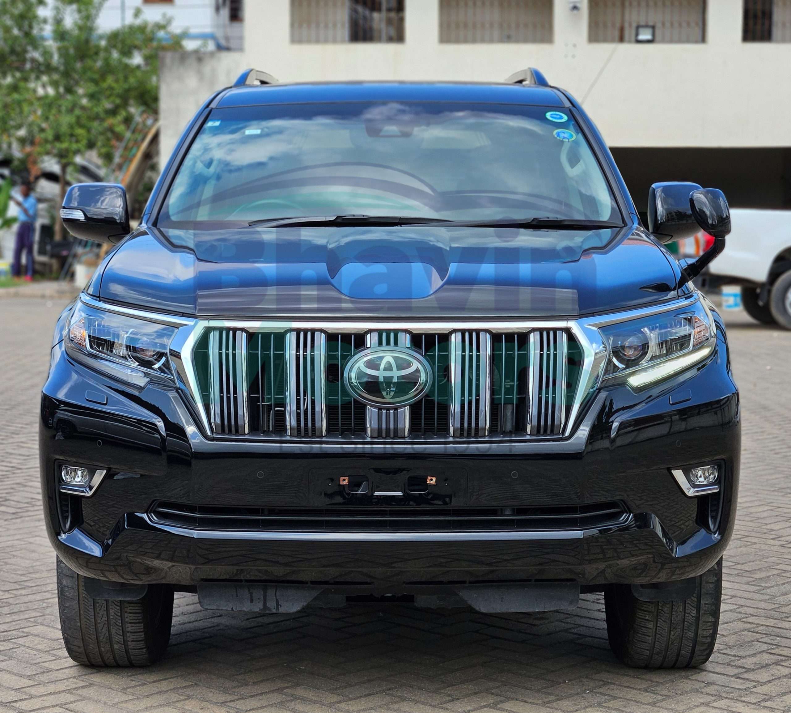 GridArt_20250904_231351081