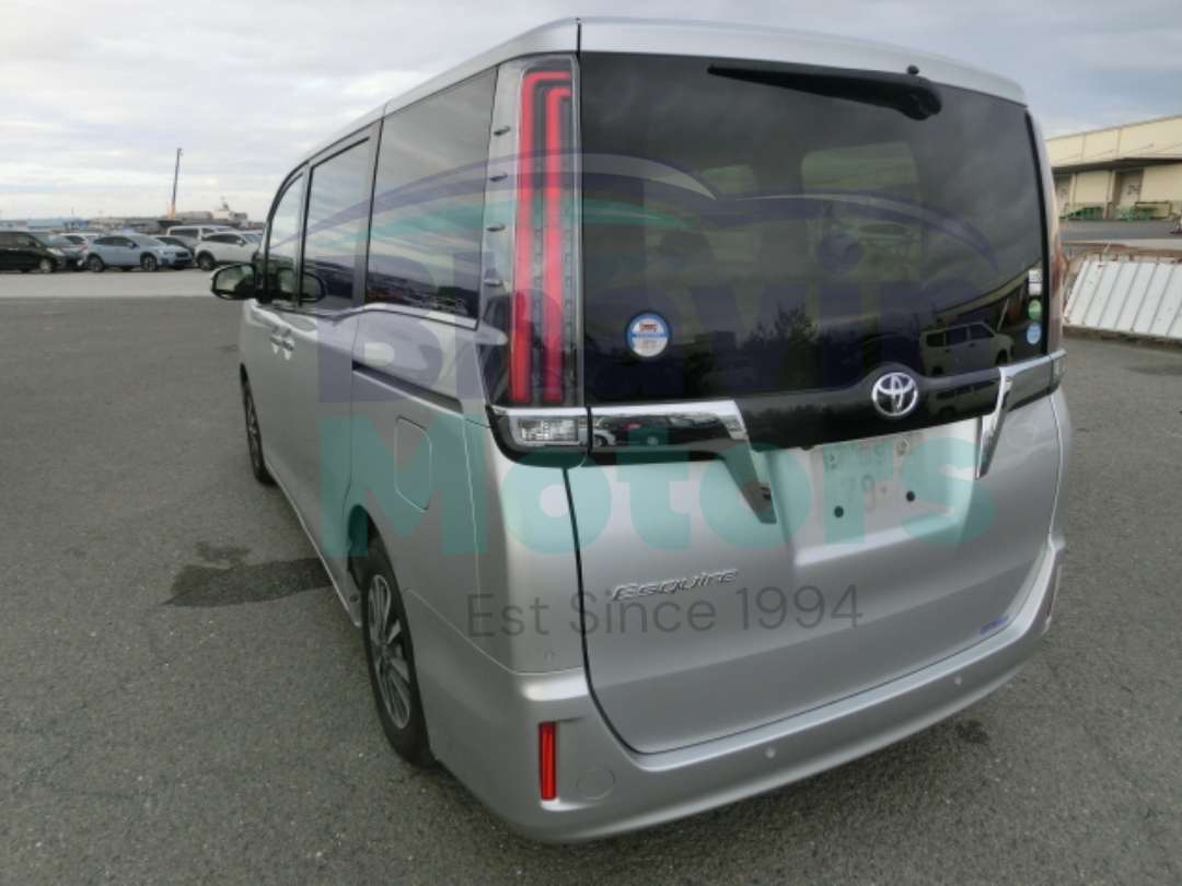 GridArt_20250929_111639401