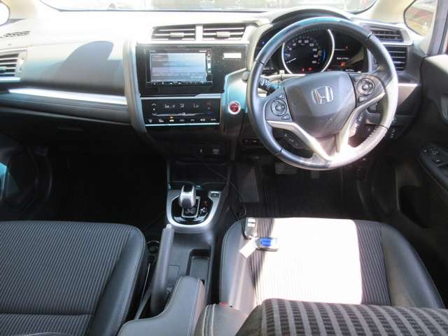 19 Fit HV(120)blue-09