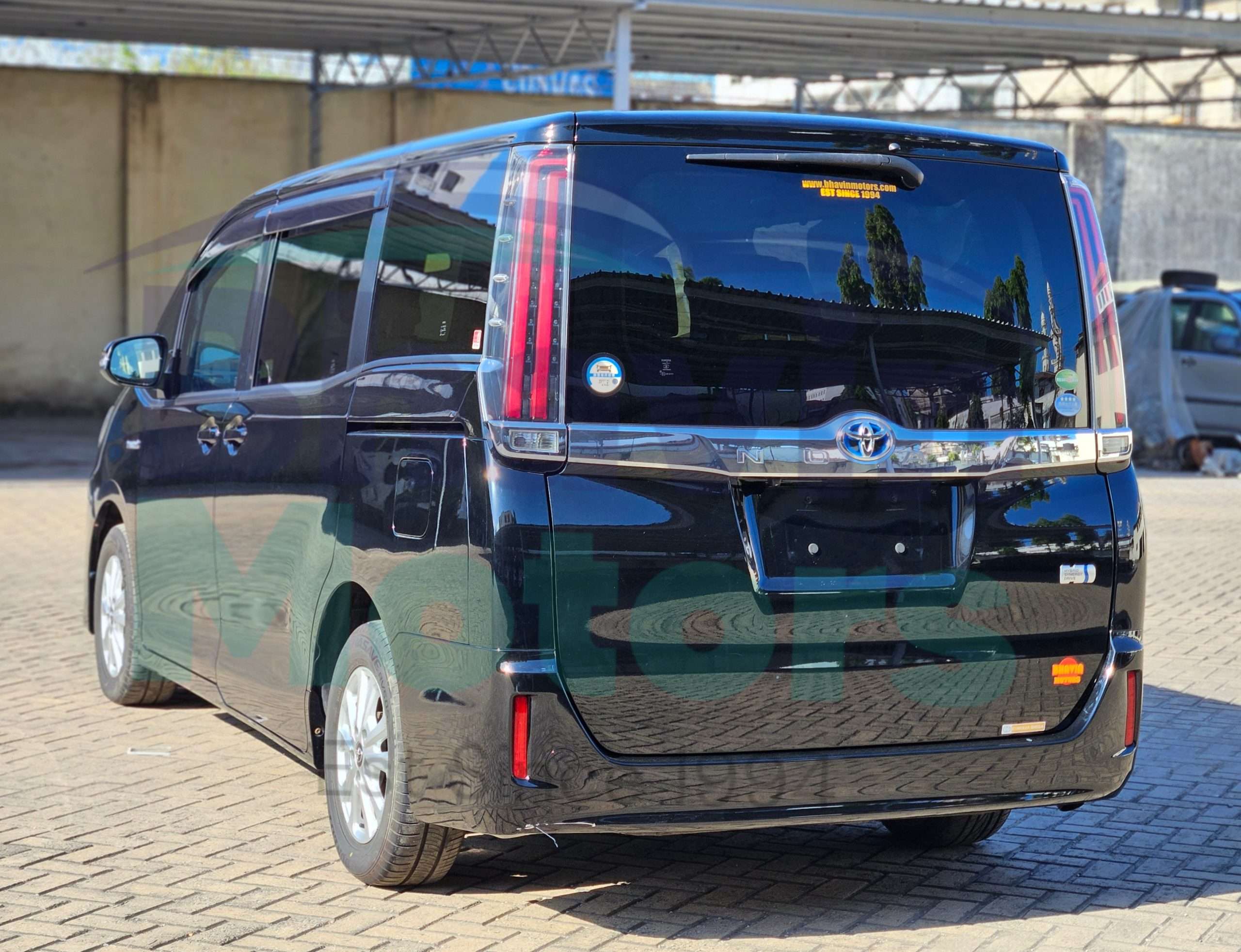 GridArt_20251101_110344691