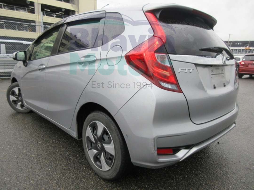 GridArt_20250328_103704256