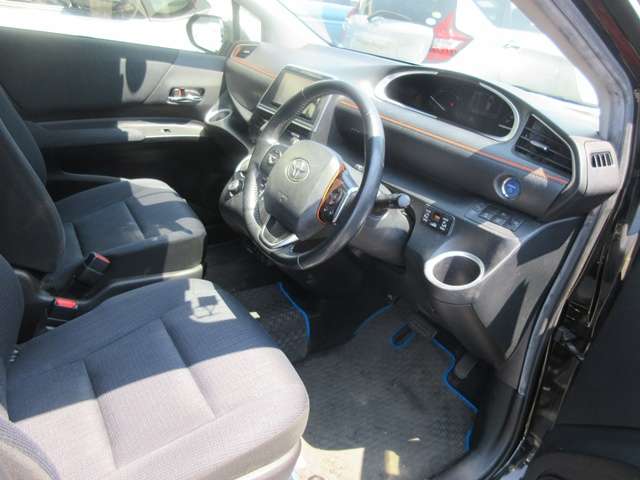 18 SientaHV(303)black-16