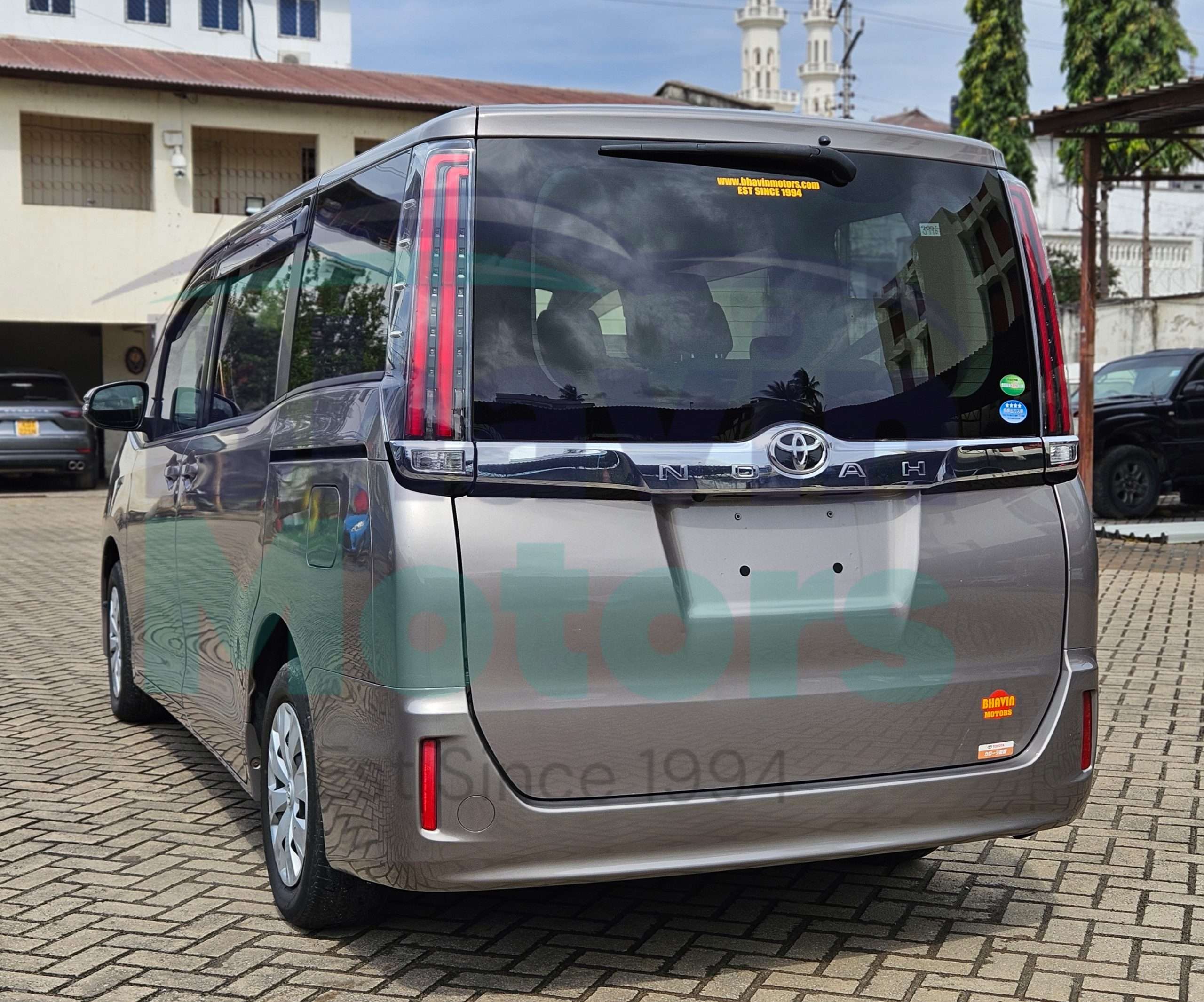 GridArt_20250819_153103594