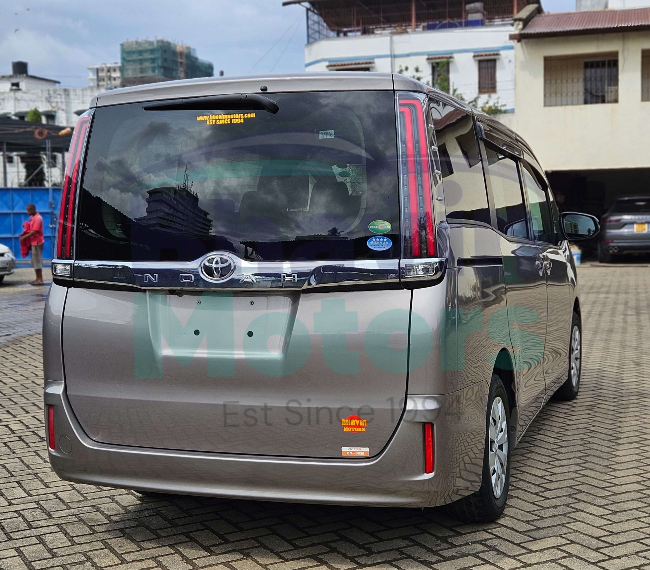 GridArt_20250819_153133392