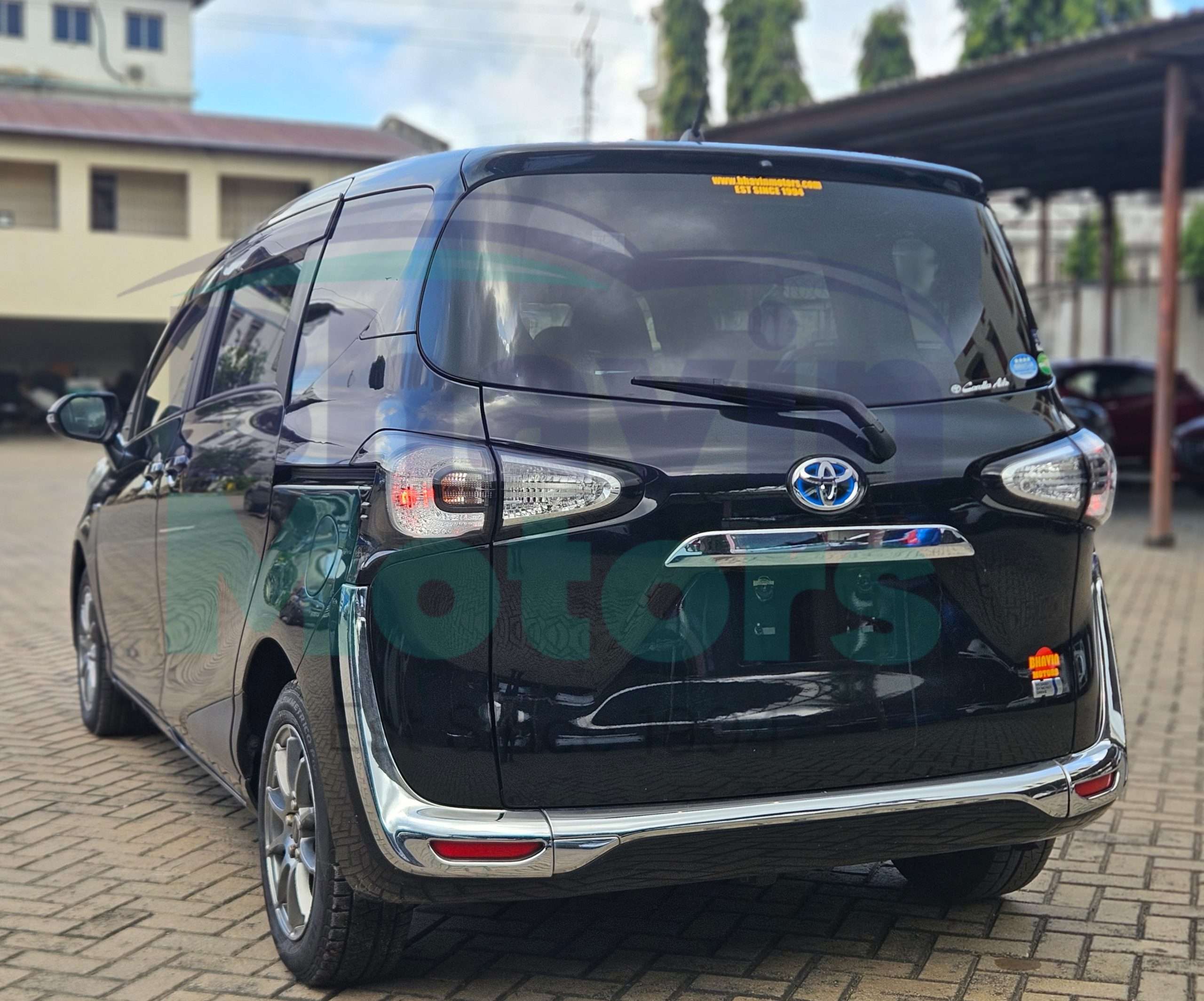 GridArt_20250820_195000190