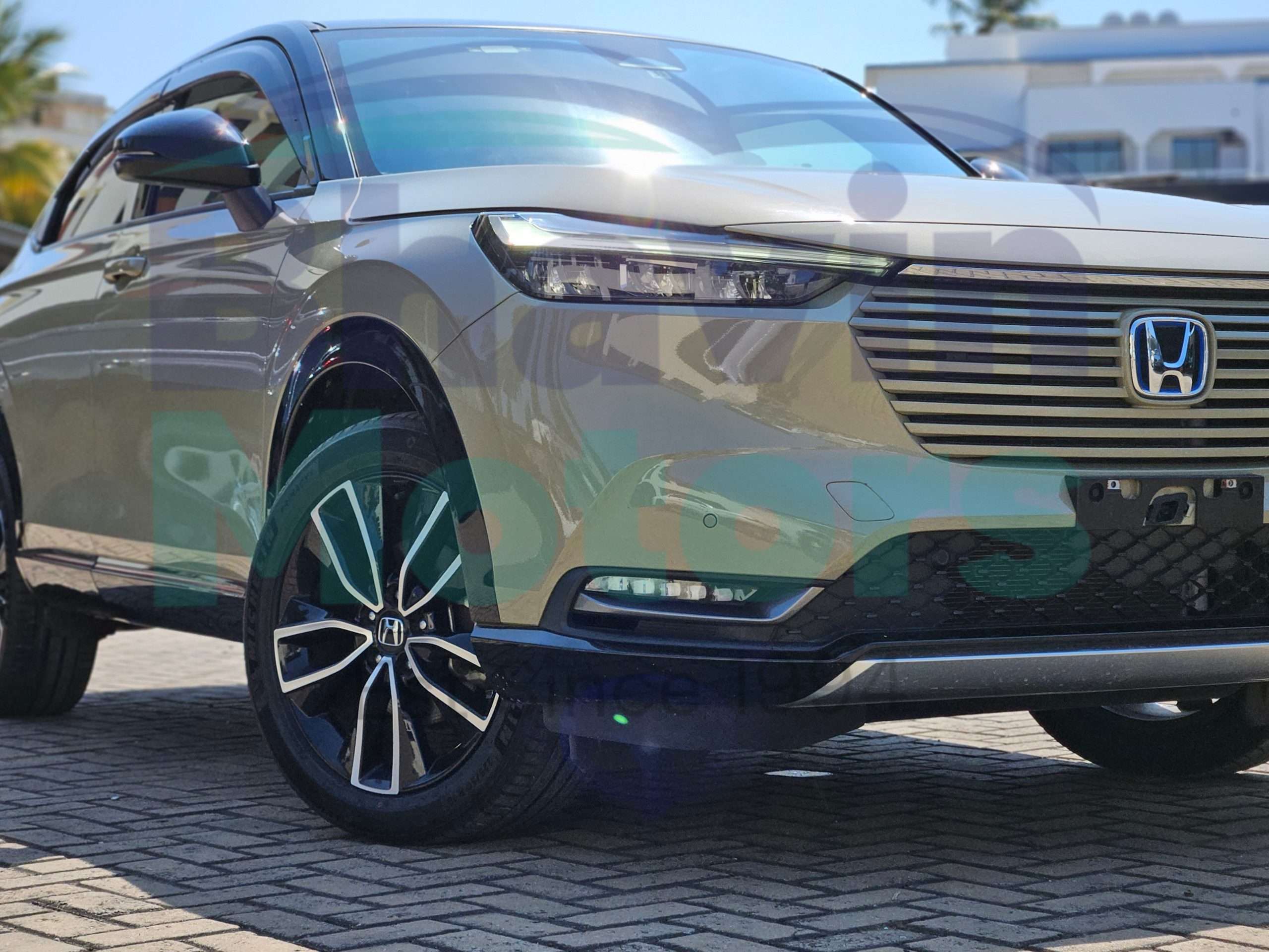 GridArt_20250915_164358981