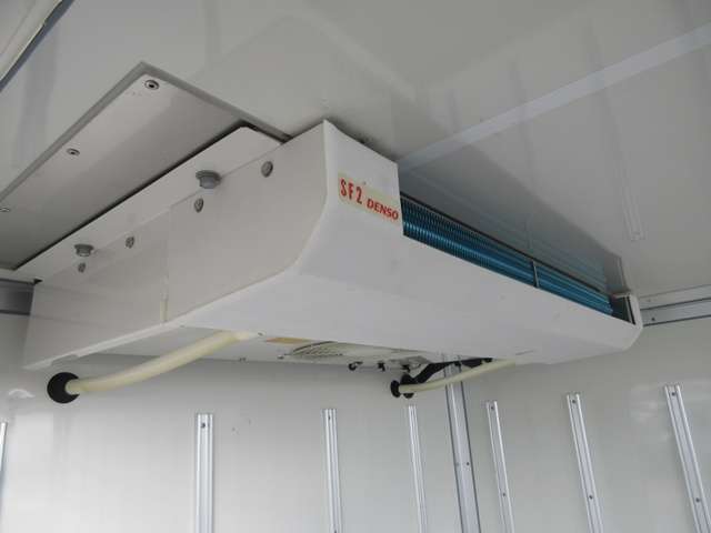 19 Dyna Truck(245)white-10