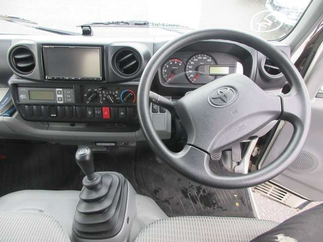 19 Dyna Truck(245)white-13