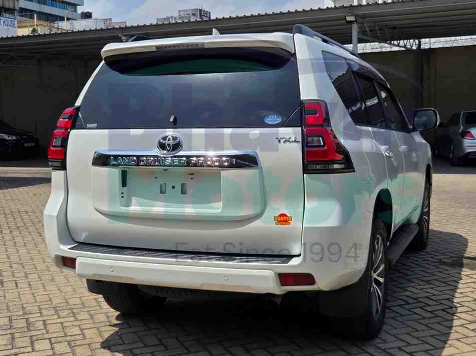 GridArt_20251121_204355451