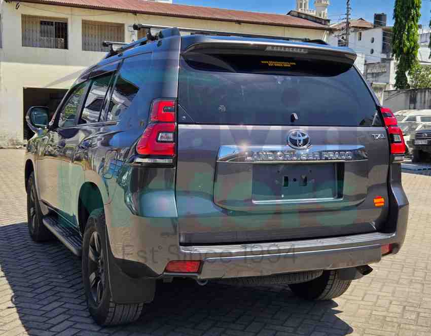 GridArt_20251216_164220631