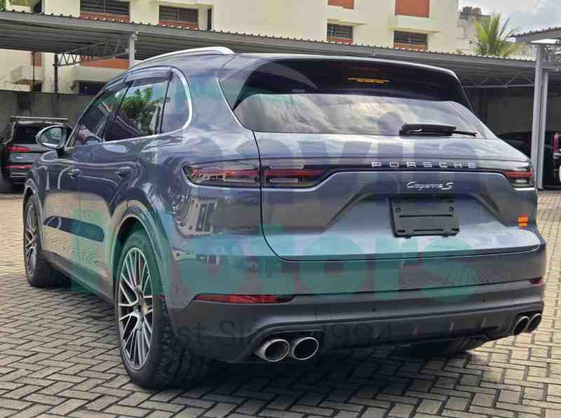 GridArt_20251221_092457696