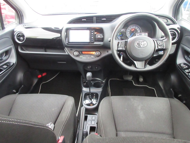 19 VitzHV(593)pearl-10