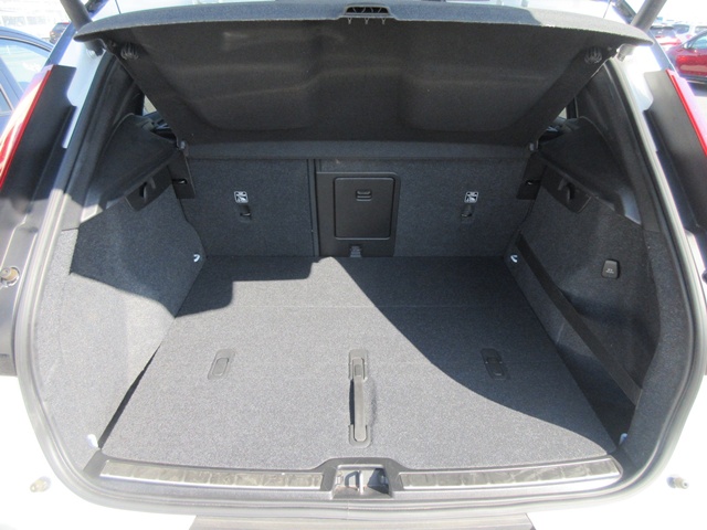 19 XC40(525)pearl-09