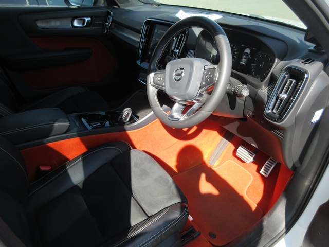 19 XC40(525)pearl-25