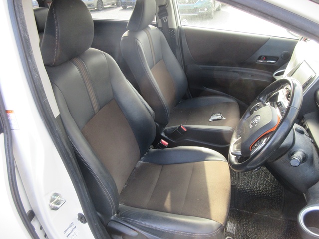 19 Sienta(371)pearl-17