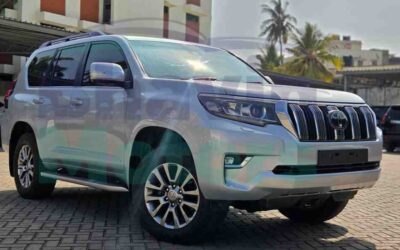4079 Toyota Land Cruiser Prado VX-L