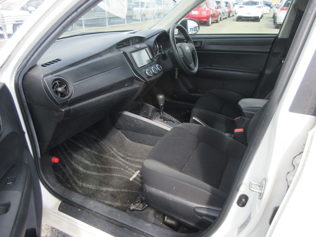 19 Corolla Axio(960)white-05