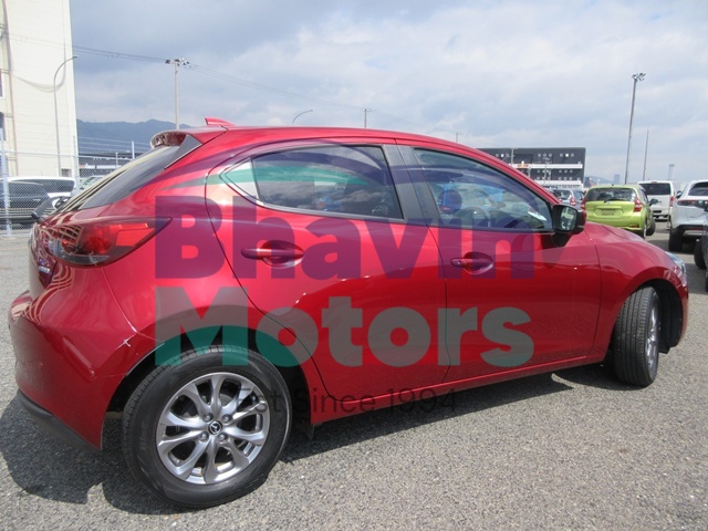 20 Mazda2(584)red-04