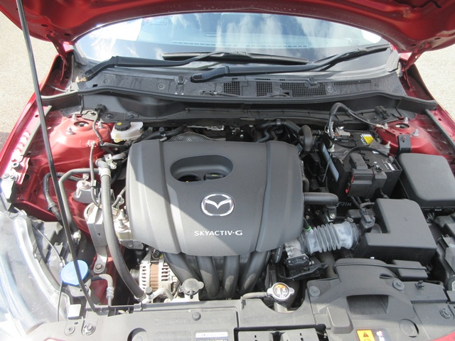 20 Mazda2(584)red-07