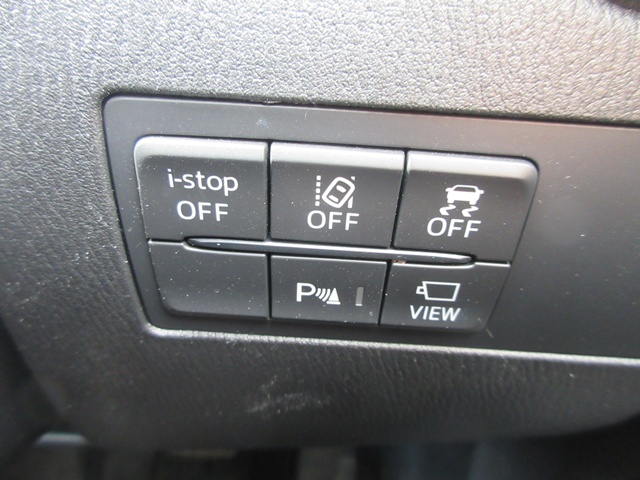 20 Mazda2(584)red-26