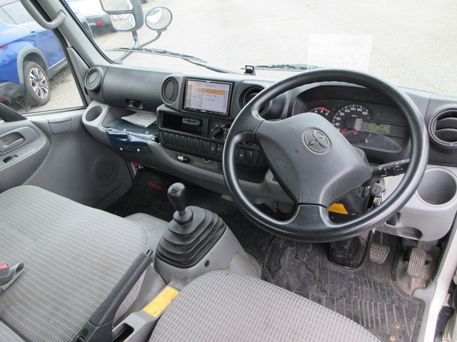 19 Dyna Truck(797)white-07