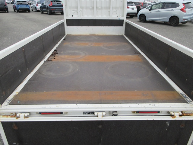 19 Dyna Truck(797)white-12