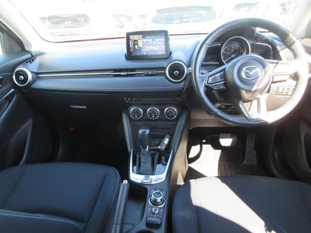 19 Mazda2(647)blue-10