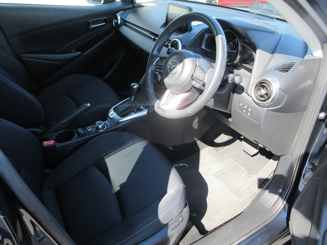 19 Mazda2(647)blue-20