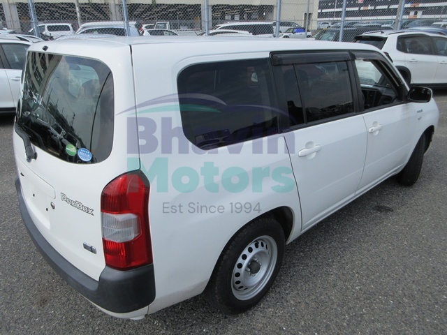 19 Probox(389)white-04
