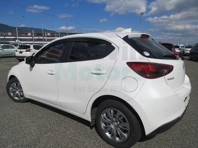 20 Mazda2(342)pearl-02