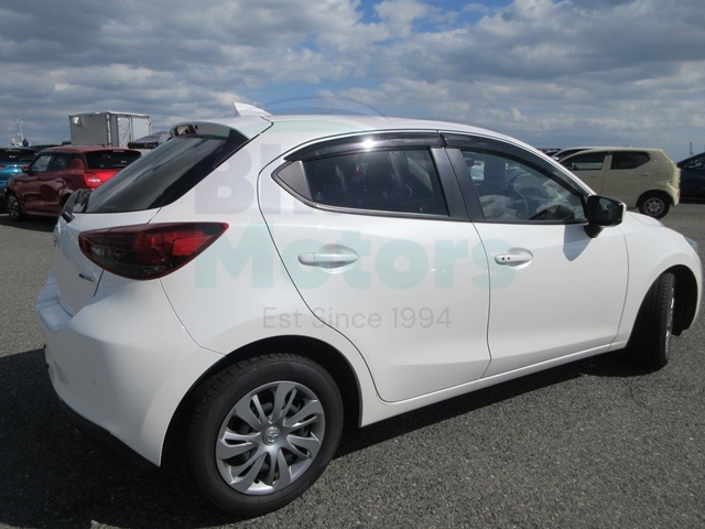 20 Mazda2(342)pearl-04